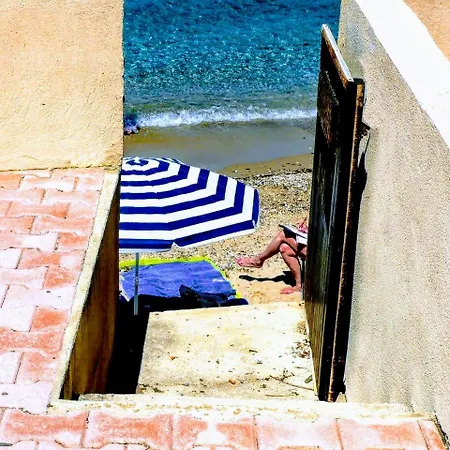 - Les Pieds Dans L'eau Apartament *